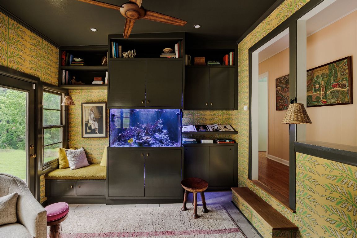 4201 Gregg Ward Lane Austin, TX 78744 - Photo 10 of 40