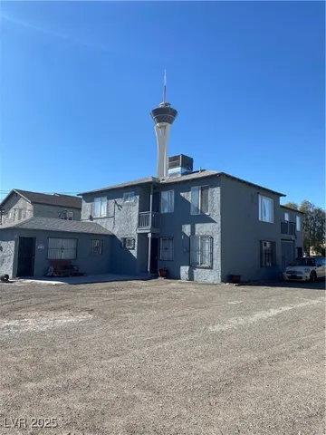 $1,050 | 1711 Santa Paula Drive, Unit B, Las Vegas, NV 89104