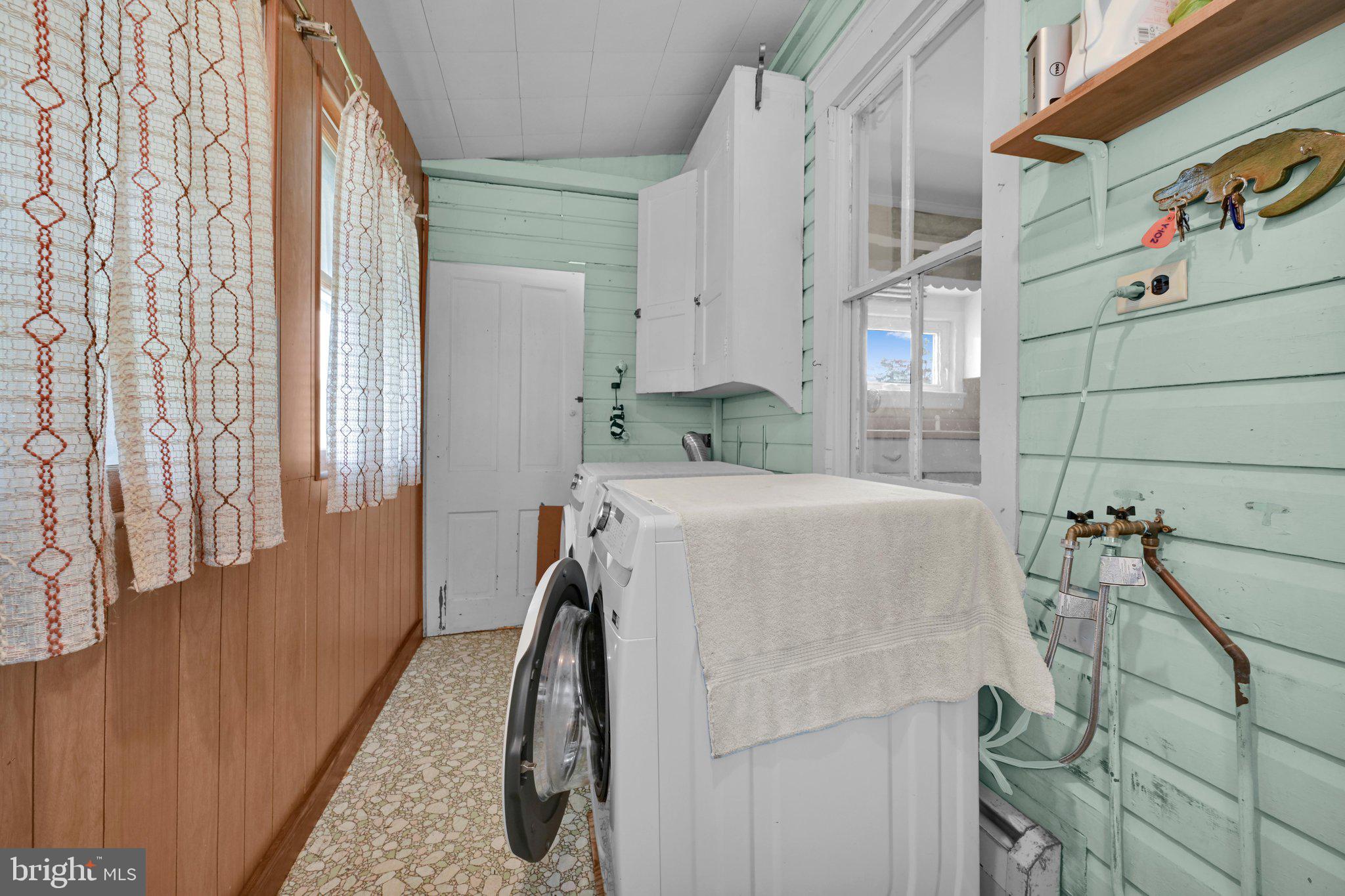 16 Grove Road Blandon, PA 19510 - Photo 20 of 30 Laundry Room