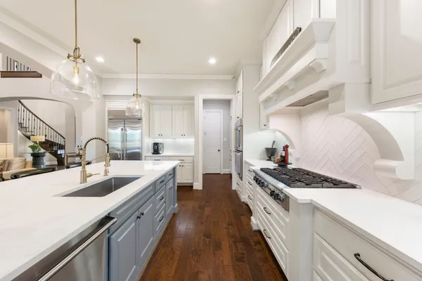 $1,795,000 | 22 Marin Creek Place, Spring, TX 77389