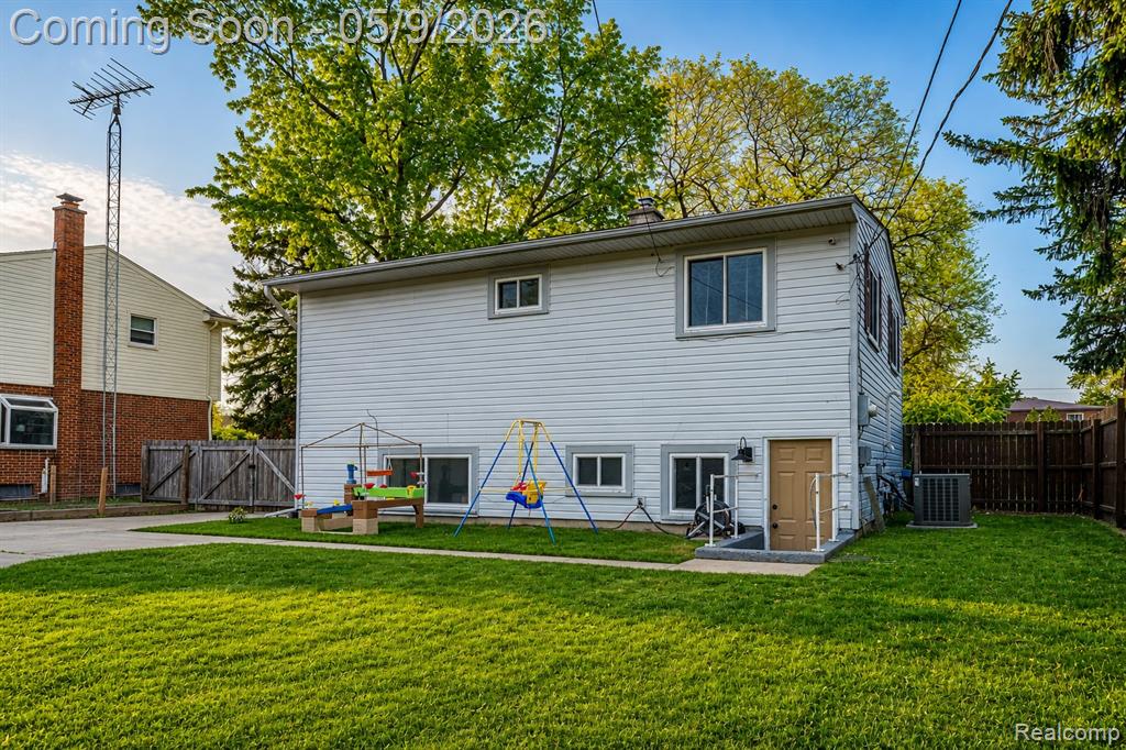 529 John Rolfe Drive Monroe, MI 48162 - Photo 28 of 35