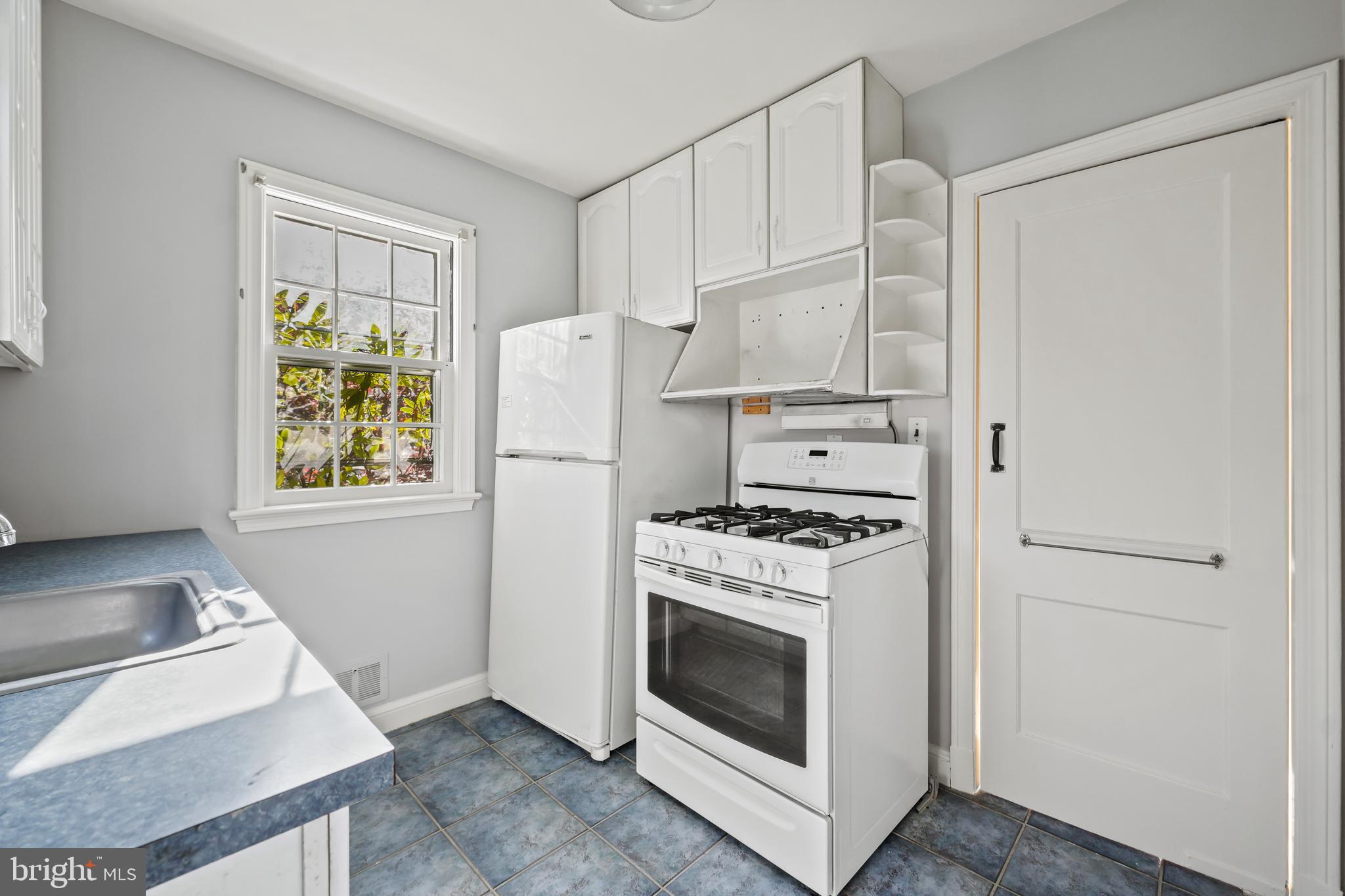 10210 Procter Street Silver Spring, MD 20901 - Photo 22 of 42