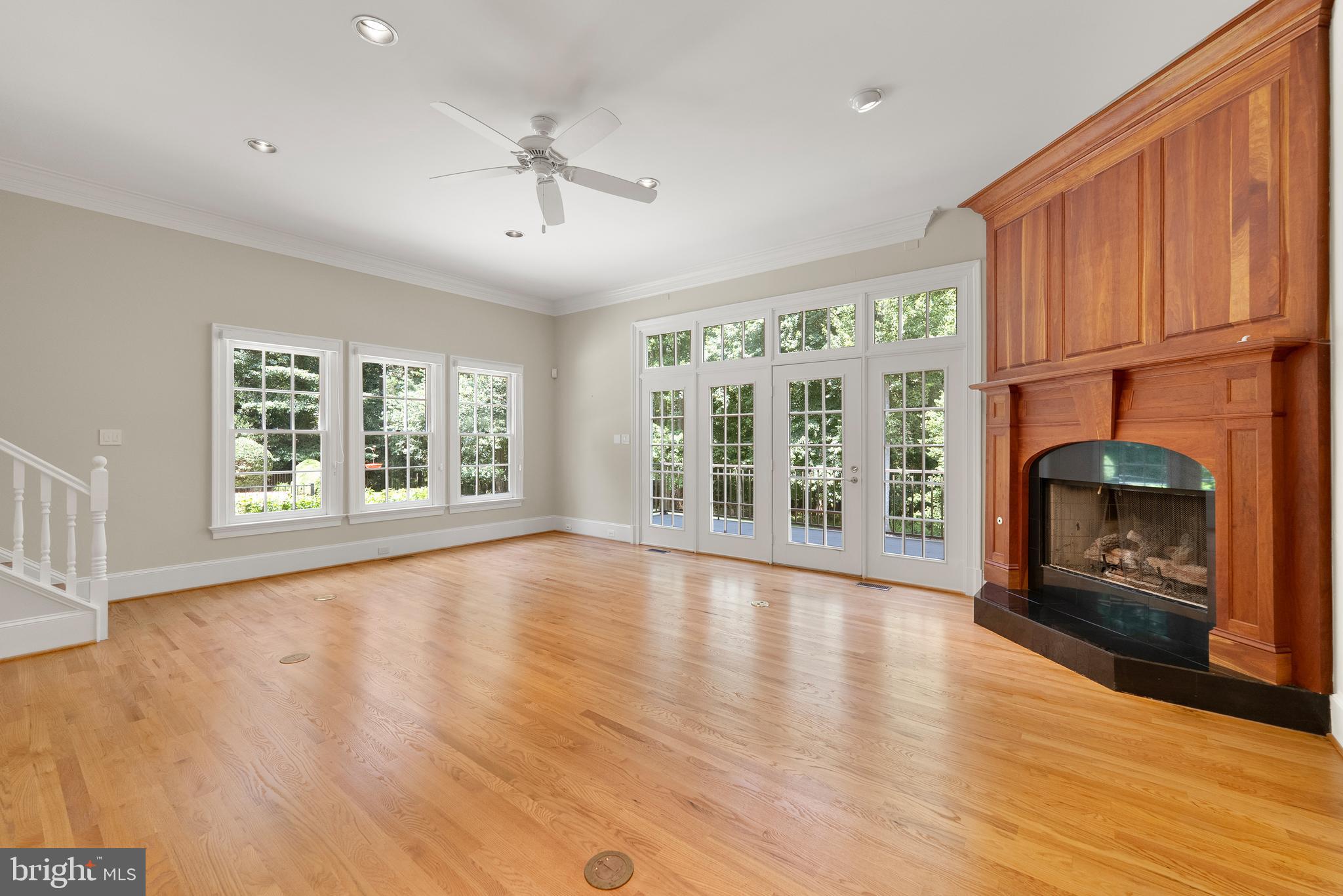 532 Springvale Road Great Falls, VA 22066 - Photo 11 of 98