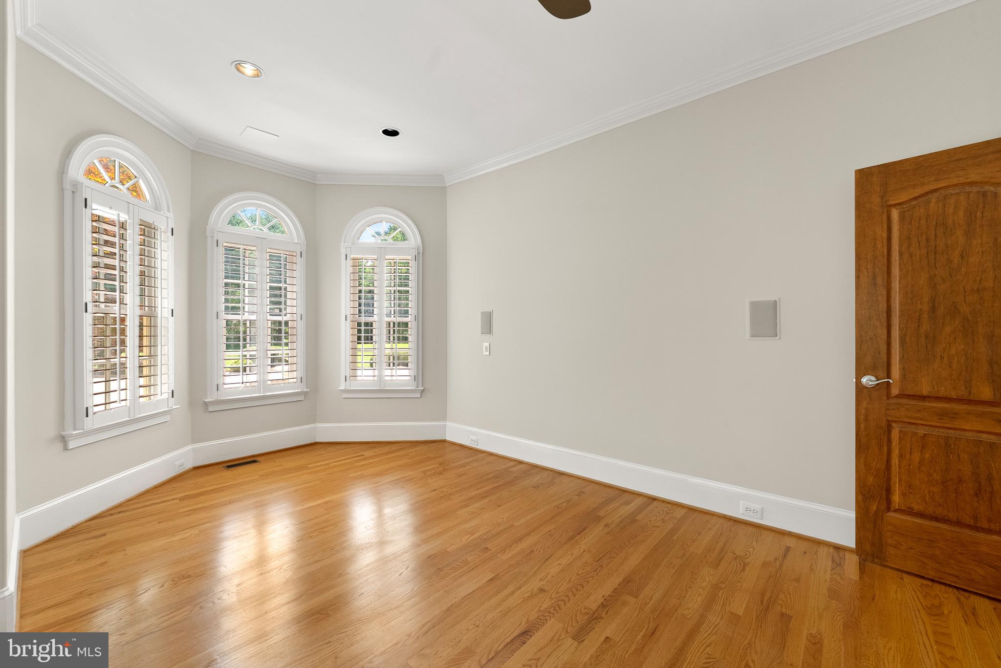 532 Springvale Road Great Falls, VA 22066 - Photo 16 of 98