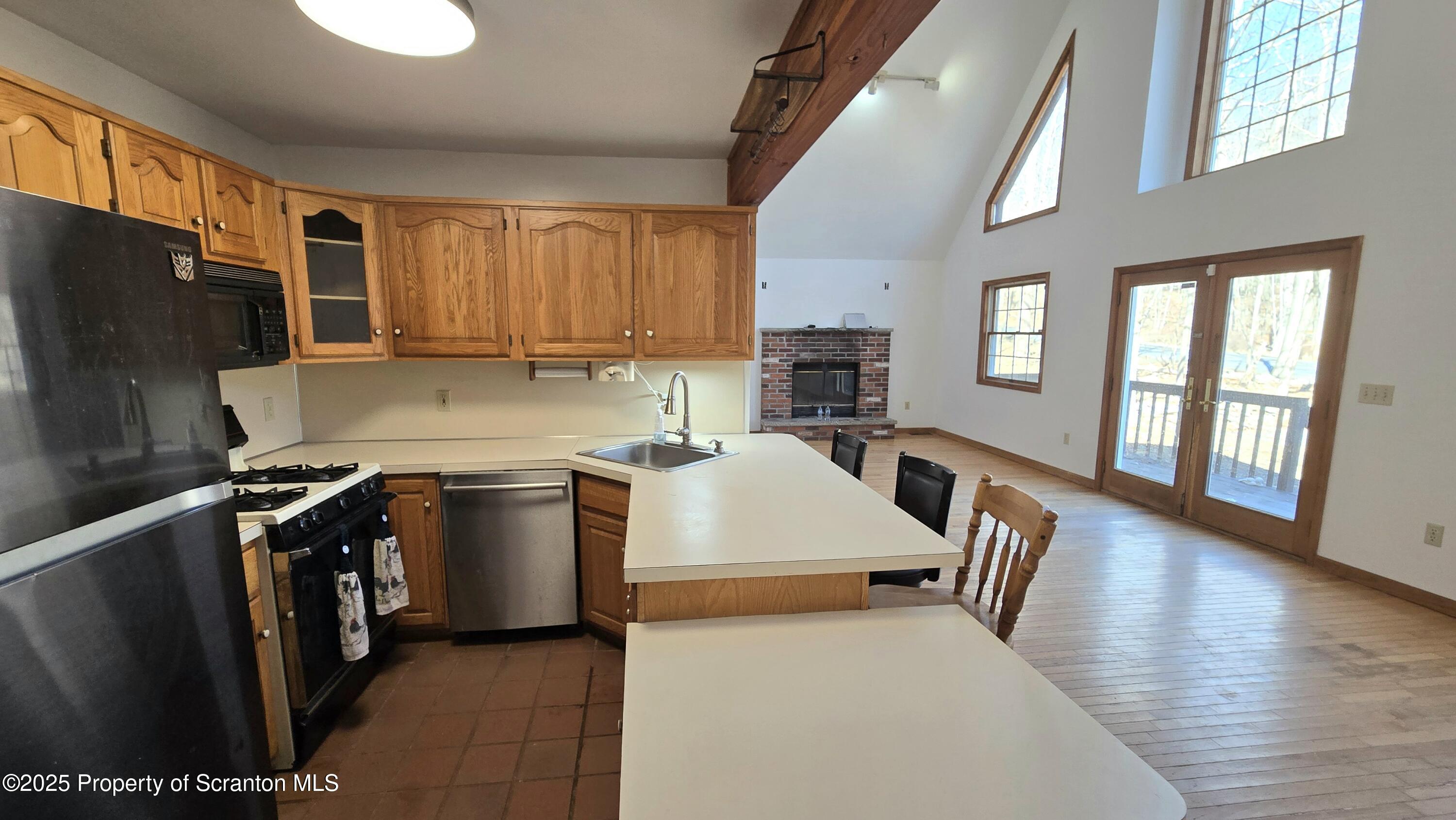 365 Gold Finch Road Bushkill, PA 18324 - Photo 2 of 38 20250310_123043