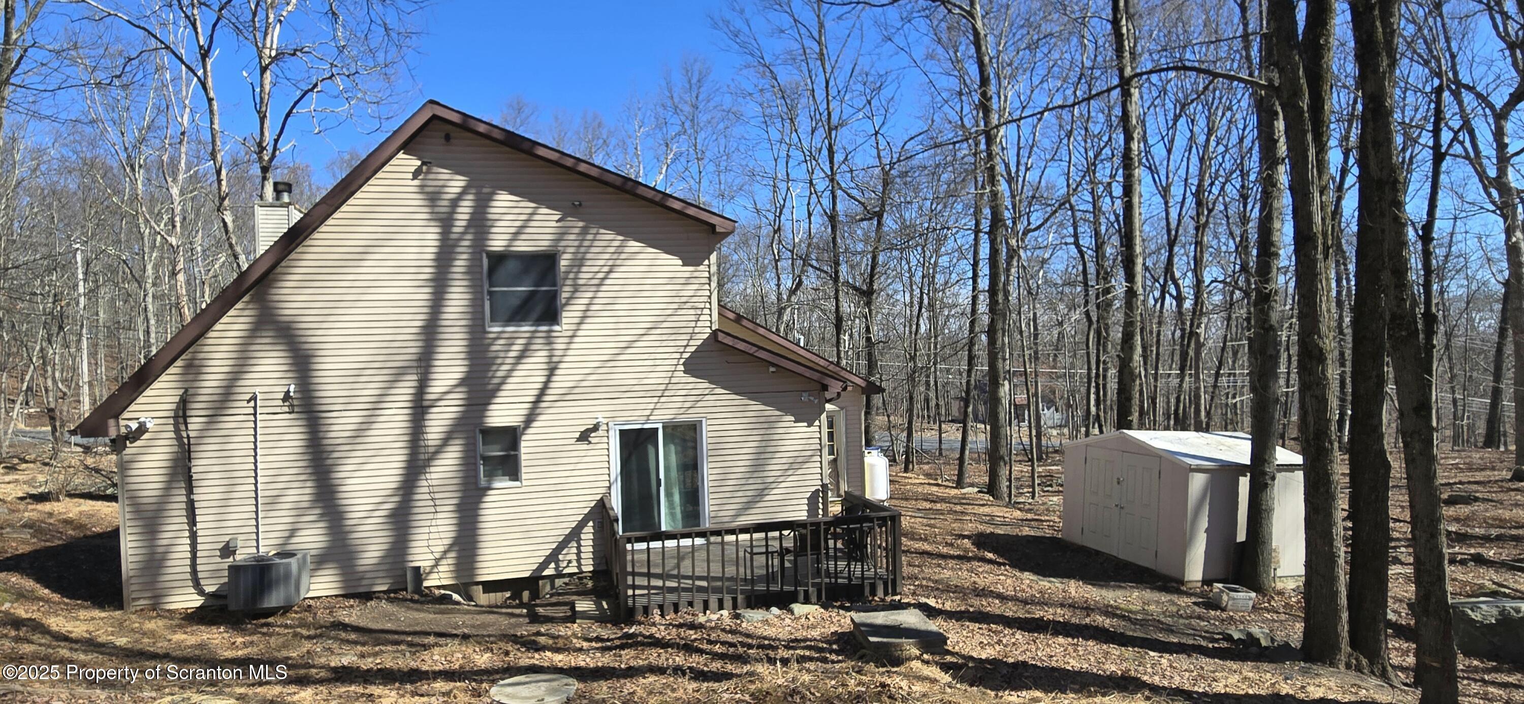 365 Gold Finch Road Bushkill, PA 18324 - Photo 37 of 38 20250310_114249