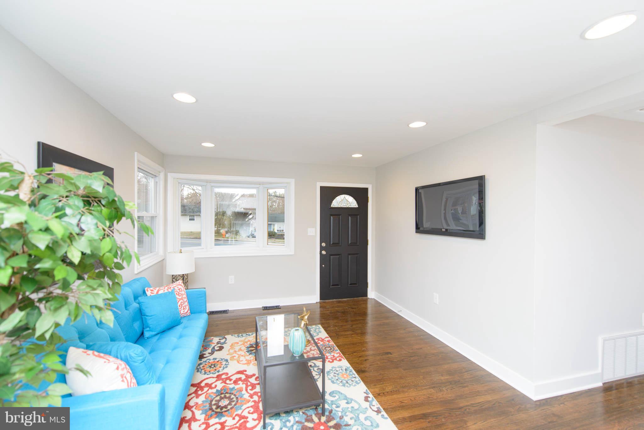 37 Ritters Lane Owings Mills, MD 21117 - Photo 6 of 30 Living Room
