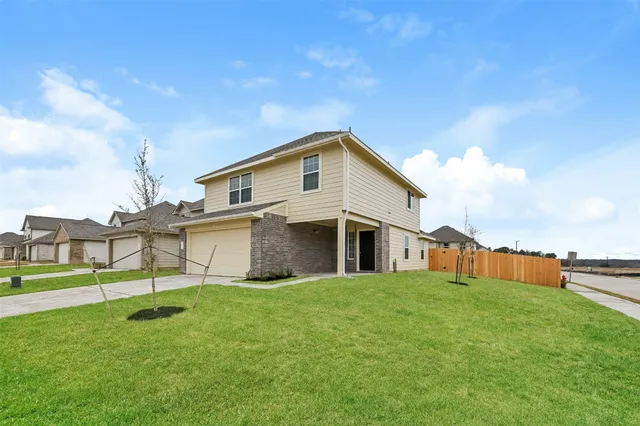 $1,835 | 313 Fallow Deer Drive, Huntsville, TX 77320