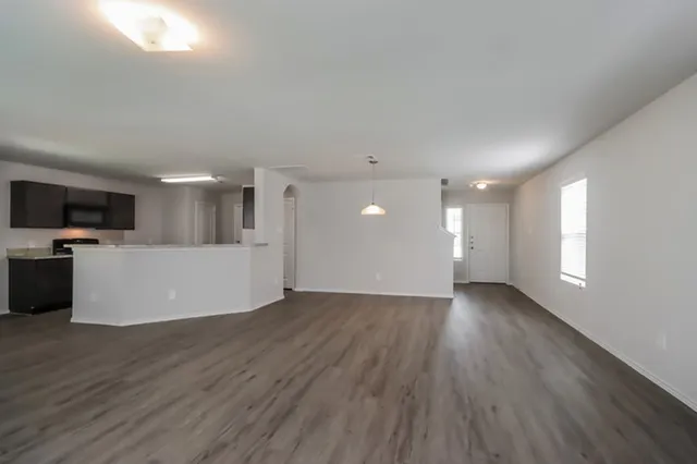 $1,835 | 313 Fallow Deer Drive, Huntsville, TX 77320