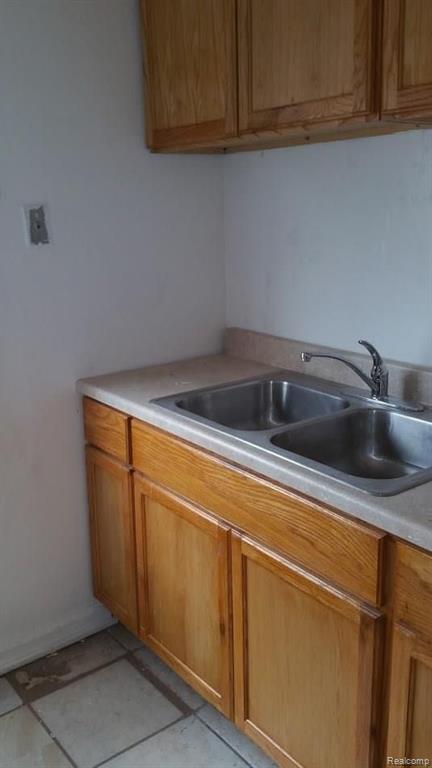 4480 Yorkshire Road, Unit 1 Detroit, MI 48224 - Photo 7 of 9