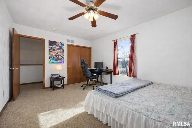 $179,900 | 1311 Lawndale Avenue, Pekin, IL 61554