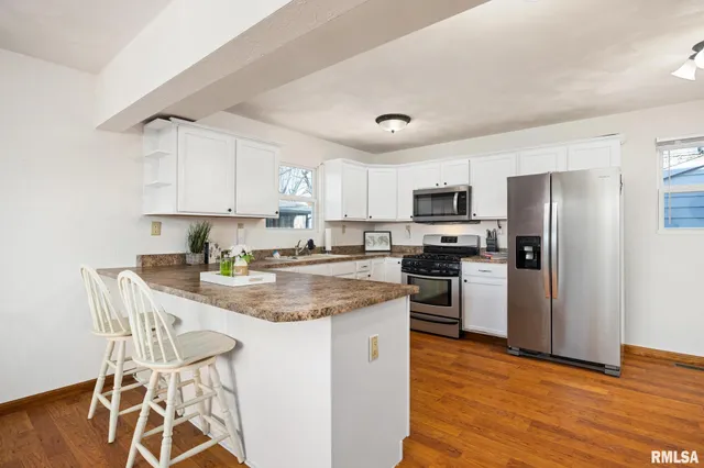 $179,900 | 1311 Lawndale Avenue, Pekin, IL 61554