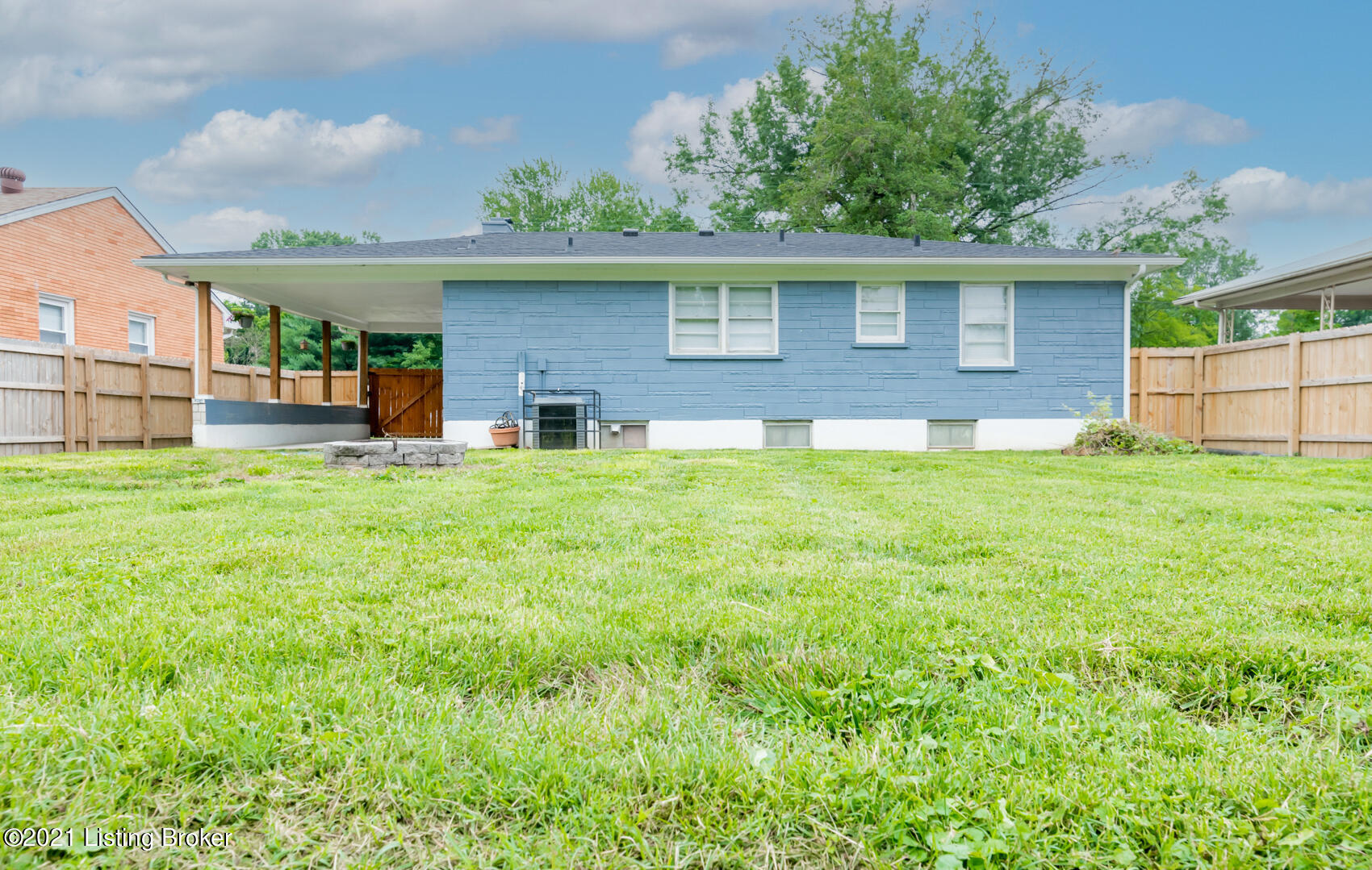 1927 Lynn Lea Road Louisville, KY 40216 - Photo 10 of 35 1927-109