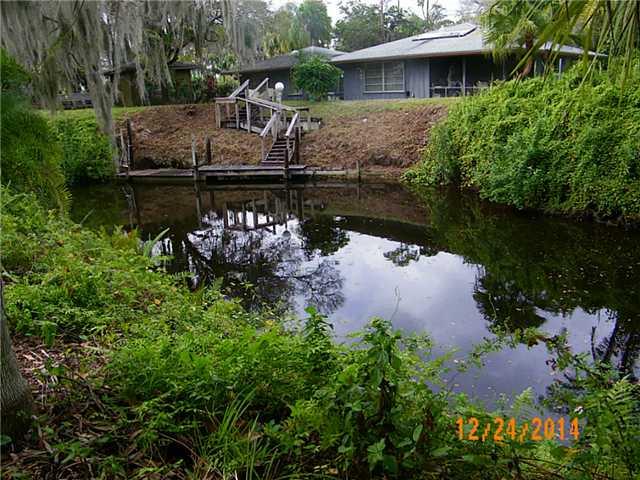555 Southwest Rustic Circle Stuart, FL 34997 - Photo 14 of 17 Gallery Image 14
