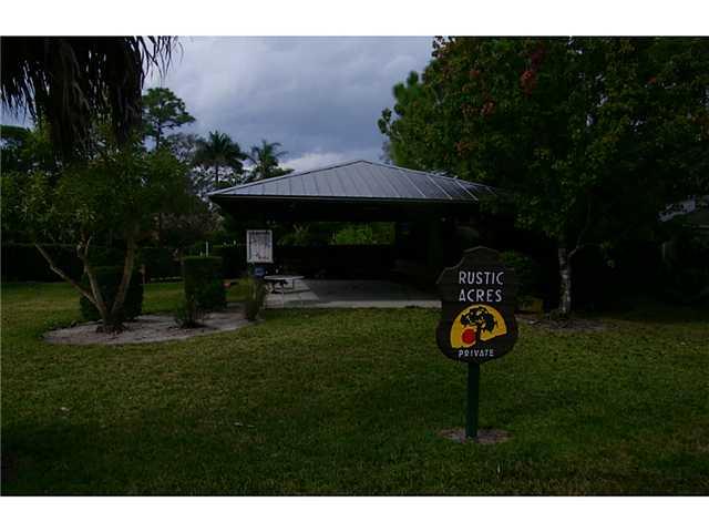 555 Southwest Rustic Circle Stuart, FL 34997 - Photo 15 of 17 Gallery Image 15