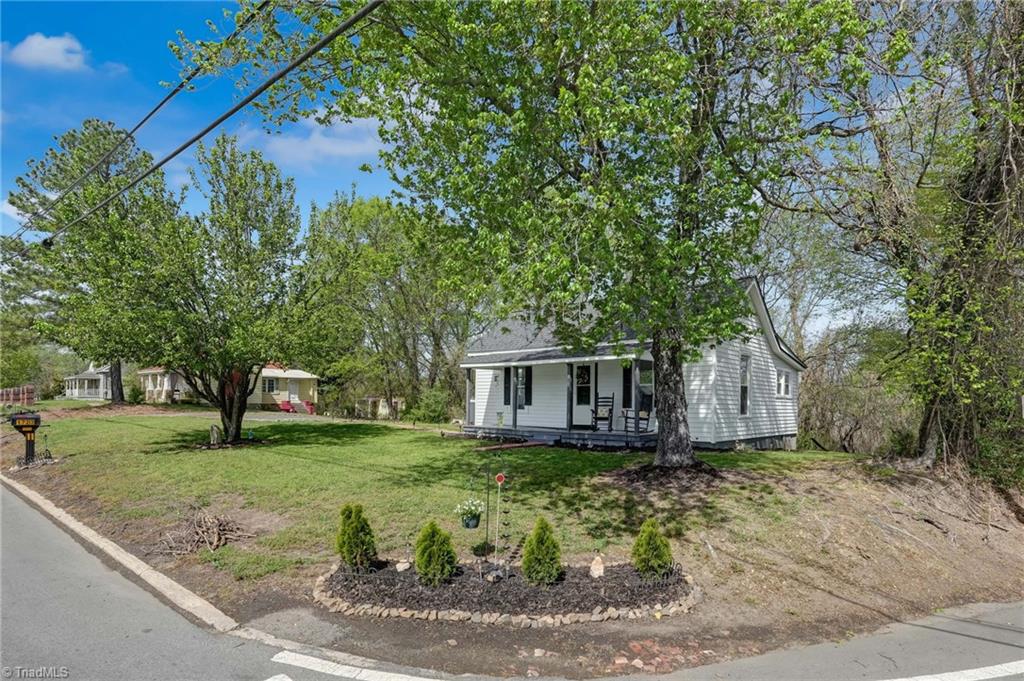 1723 East Meadow Road Eden, NC 27288 - Photo 3 of 22
