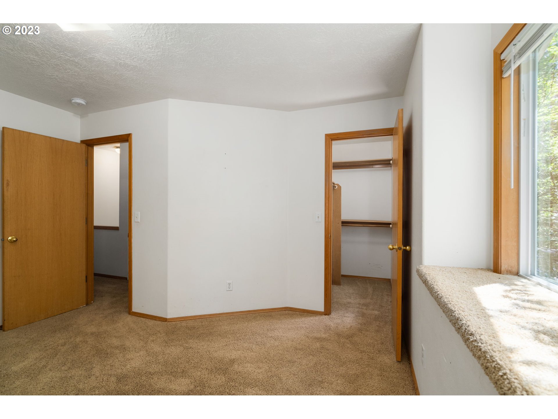12315 Southeast Boise Street Portland, OR 97236 - Photo 16 of 23