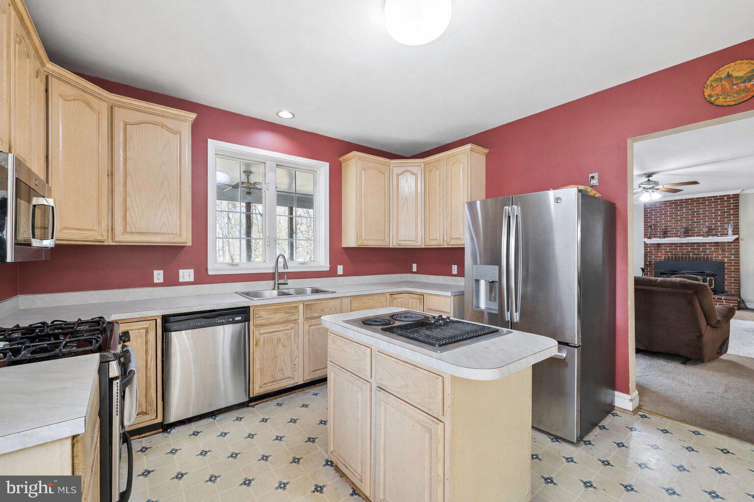 7214 Clifton Road Clifton, VA 20124 - Photo 11 of 83