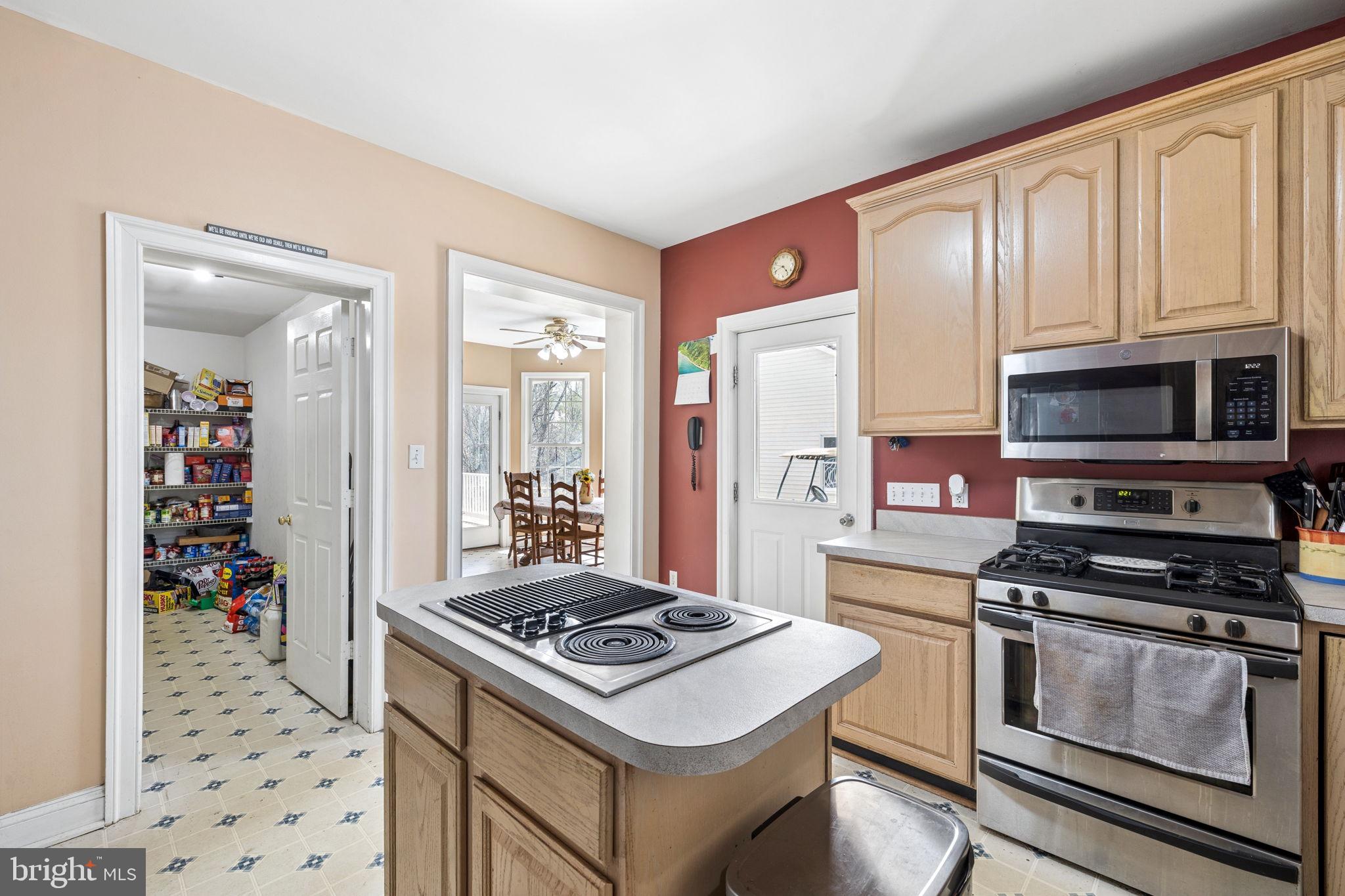 7214 Clifton Road Clifton, VA 20124 - Photo 13 of 83