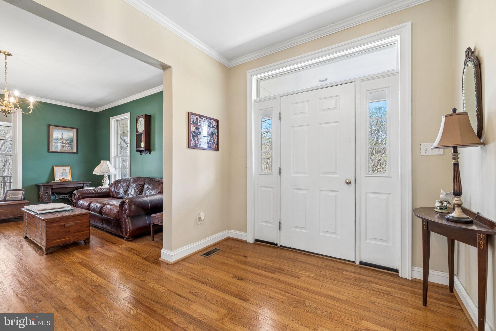 7214 Clifton Road Clifton, VA 20124 - Photo 5 of 83