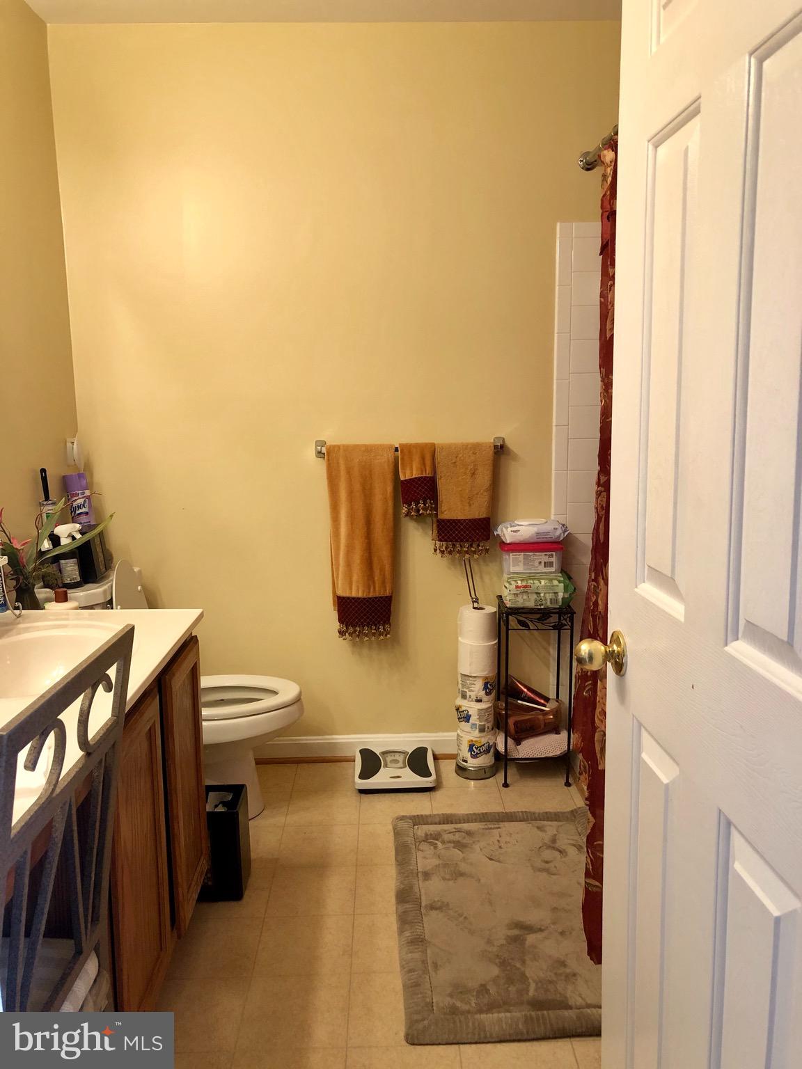3201 Kelox Road Baltimore, MD 21207 - Photo 19 of 30 Owners suite bath with vanity