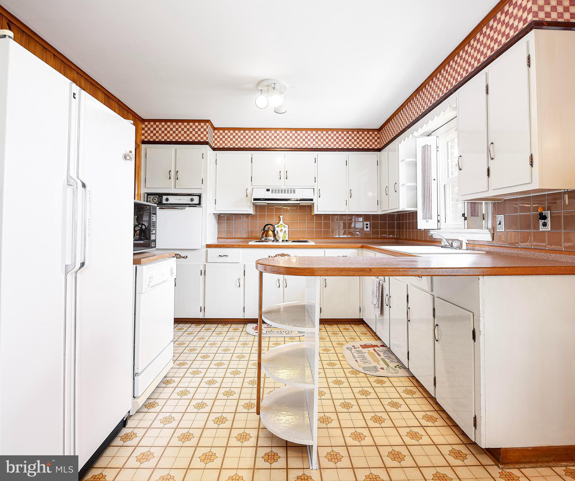 1921 Castleton Road Darlington, MD 21034 - Photo 5 of 29 Kitchen breakfast bar