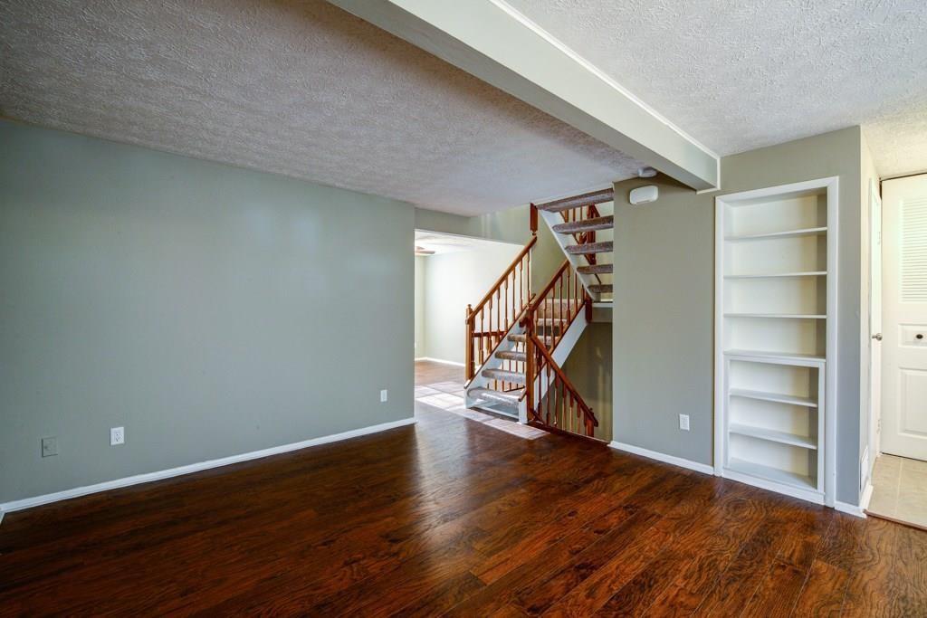 2887 Royal Path Court Decatur, GA 30030 - Photo 5 of 31