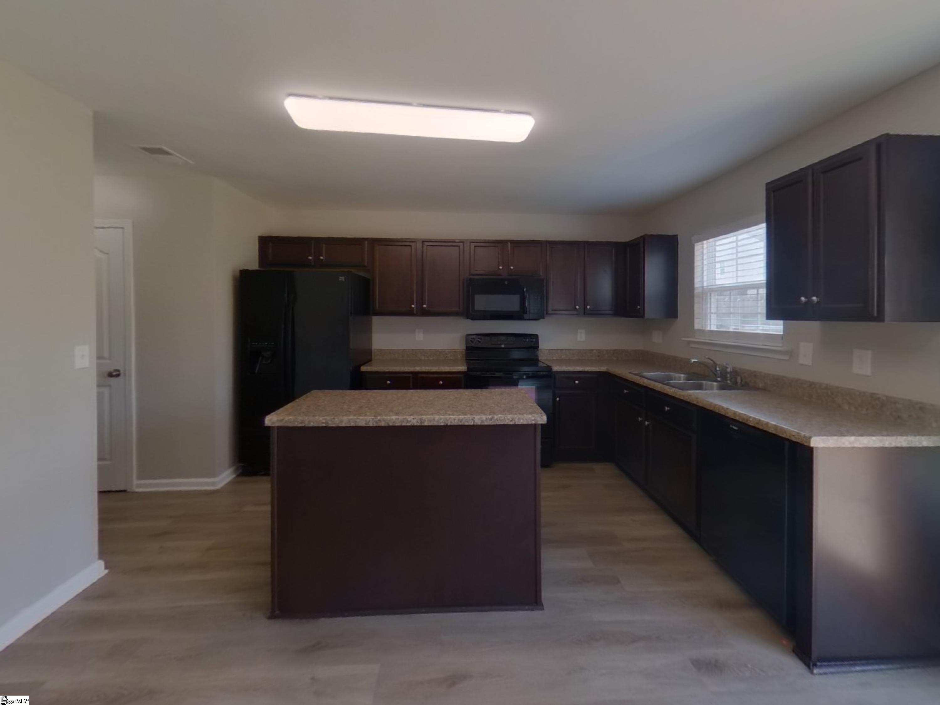 774 Markham Circle Moore, SC 29369 - Photo 5 of 19