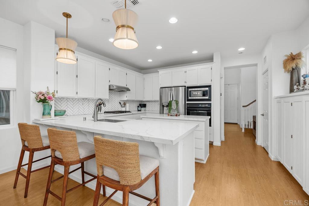 1106 Dowitcher Court Carlsbad, CA 92011 - Photo 3 of 12