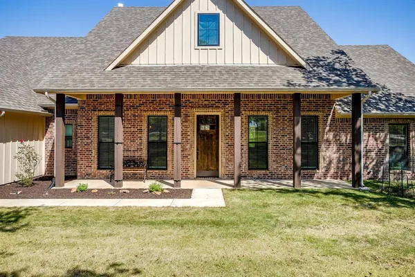 $650,000 | 322 Mountainview Court, Sunset, TX 76270