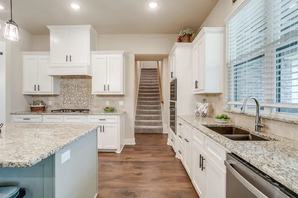 $650,000 | 322 Mountainview Court, Sunset, TX 76270