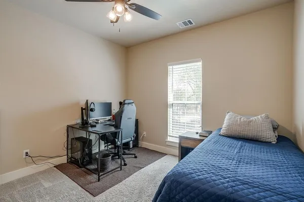 $650,000 | 322 Mountainview Court, Sunset, TX 76270