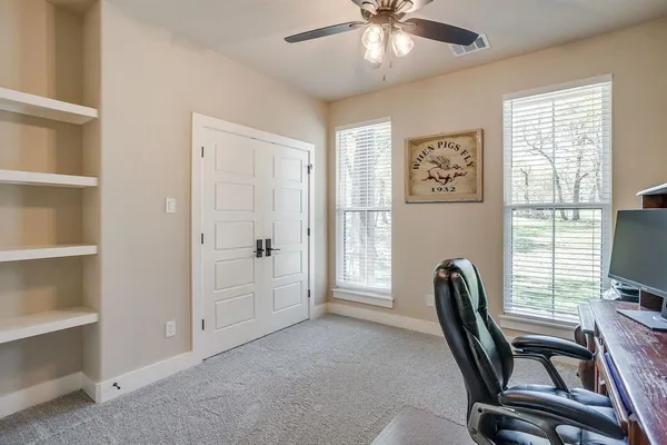 $650,000 | 322 Mountainview Court, Sunset, TX 76270