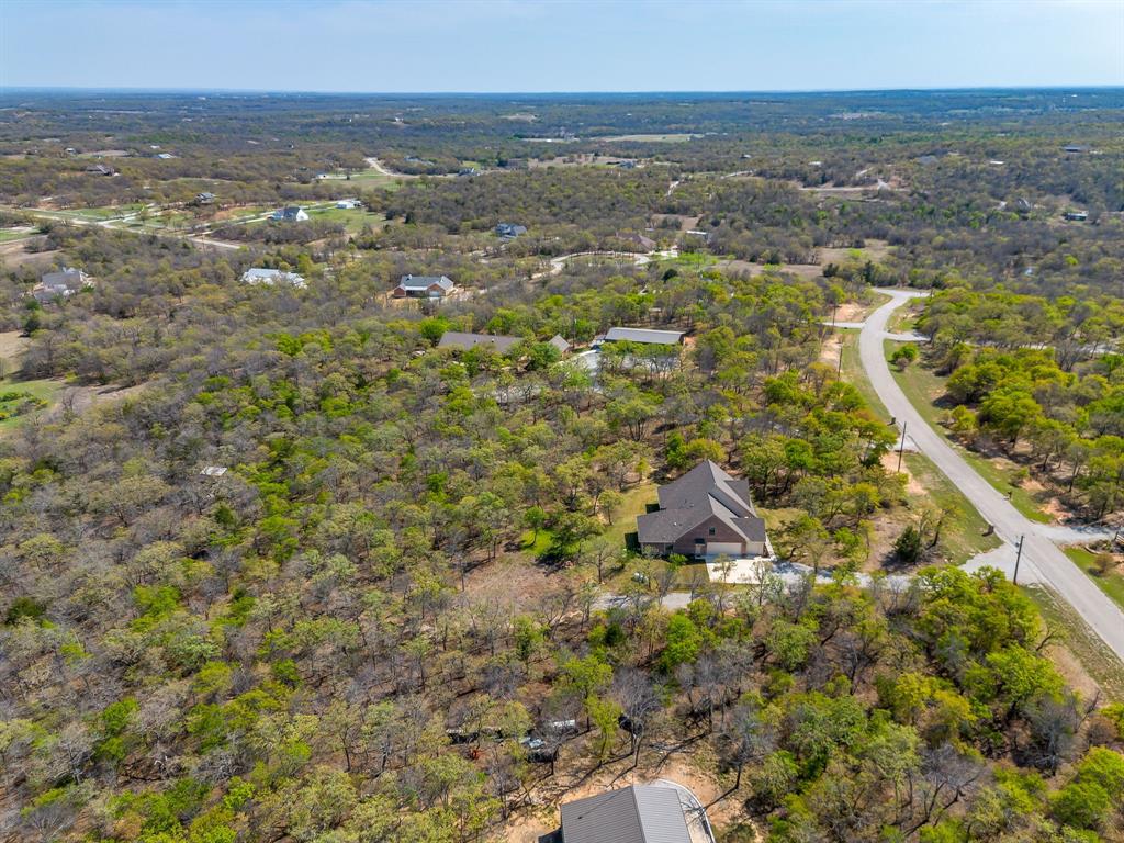 322 Mountainview Court Sunset, TX 76270 - Photo 6 of 40