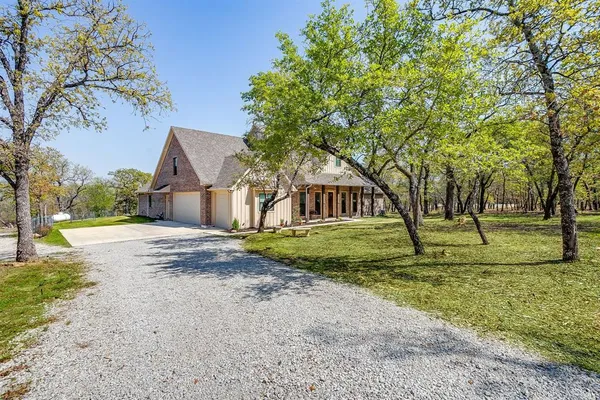 $650,000 | 322 Mountainview Court, Sunset, TX 76270