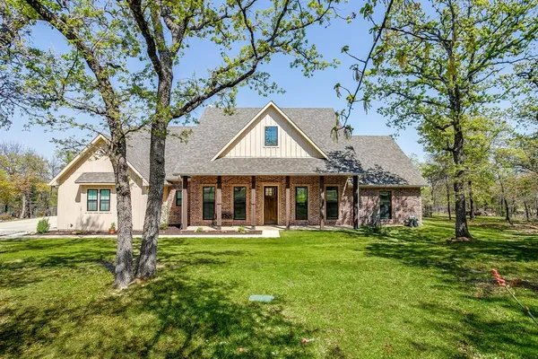 $650,000 | 322 Mountainview Court, Sunset, TX 76270