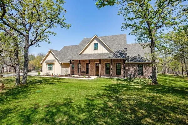 $650,000 | 322 Mountainview Court, Sunset, TX 76270