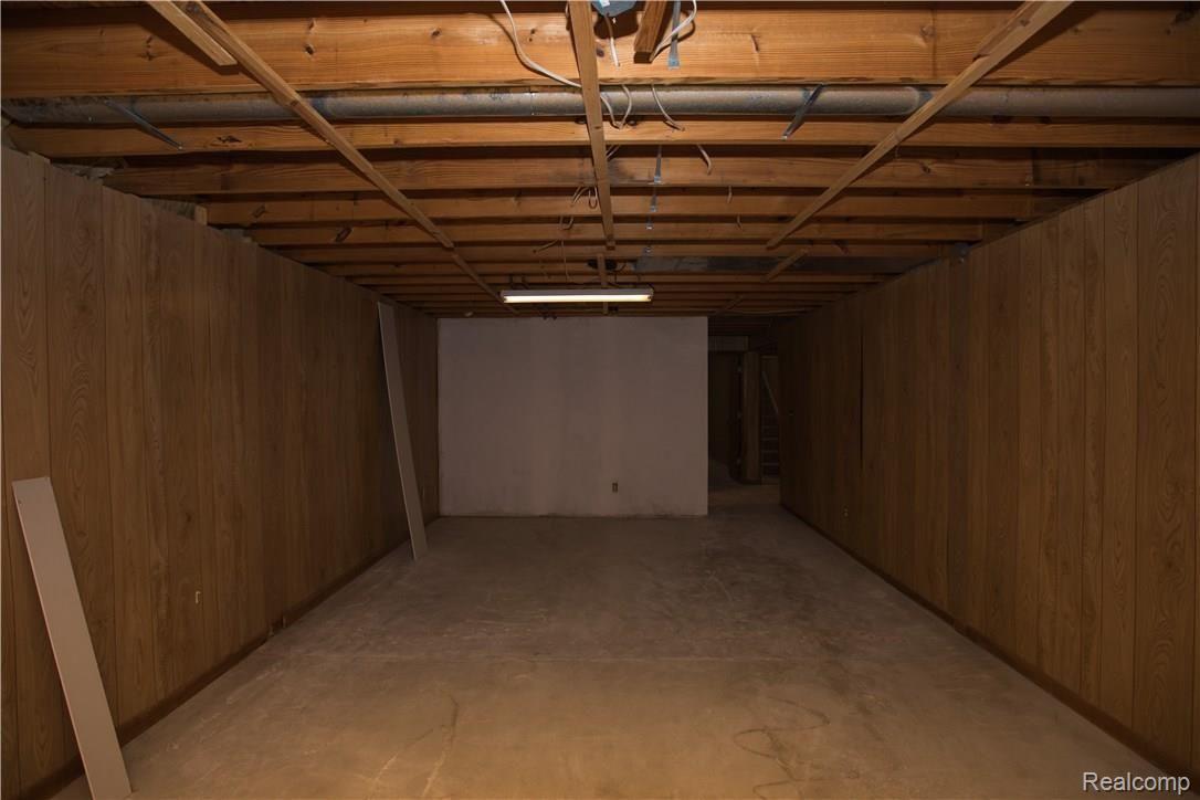 13906 Rocky Ridge Hartland, MI 48353 - Photo 48 of 73 RRK-147.jpg