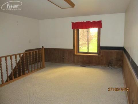 1834 Chilson Road Howell, MI 48843 - Photo 6 of 7 20274428-5.JPG