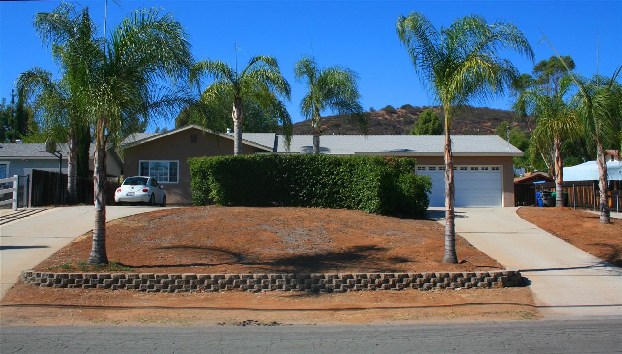 13416 East Lakeview Road Lakeside, CA 92040 - Photo 3 of 22 Gallery Image 3
