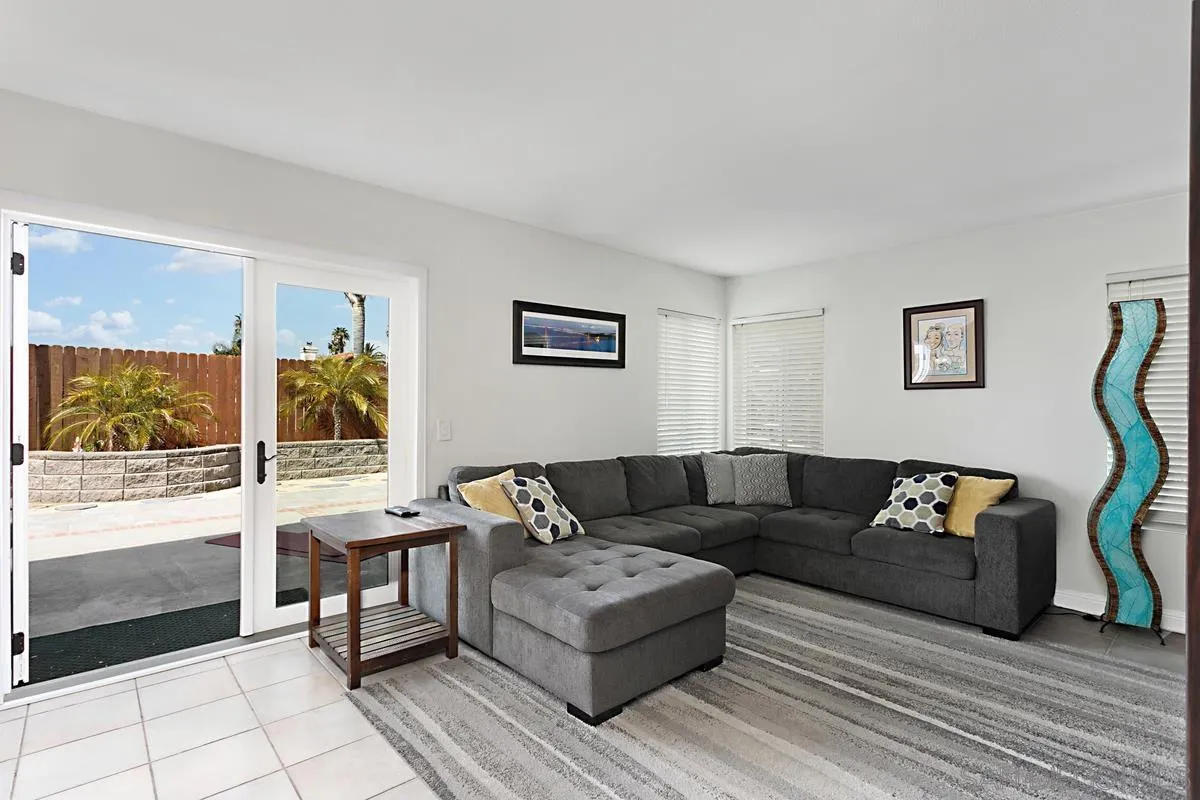 5347 Rio Plata Drive Oceanside, CA 92057 - Photo 9 of 41 Gallery Image 9