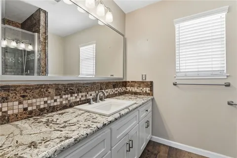 $315,000 | 417 East Magnolia Avenue, Hanford, CA 93230
