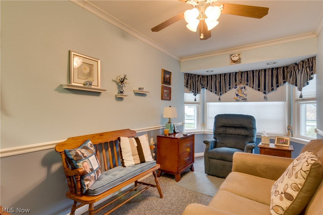 7579 Little Mountain Road Mentor, OH 44060 - Photo 25 of 33 Family room with bay window