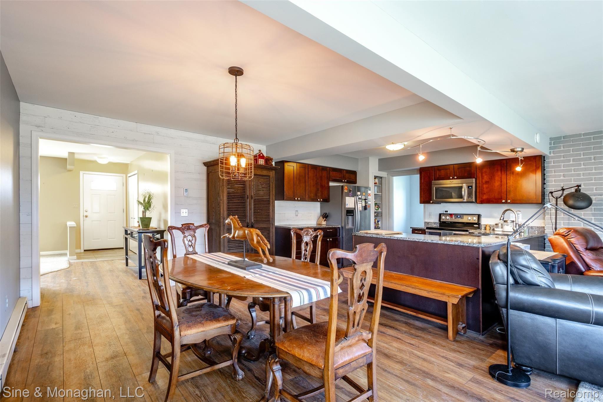 1745 South Allen Road St. Clair, MI 48079 - Photo 10 of 42 1745 S Allen L019.jpg