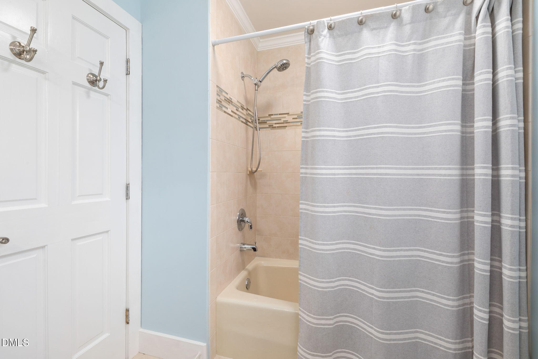 2101 Tyson Street Raleigh, NC 27612 - Photo 29 of 44 46-web-or-mls-DX3A3687