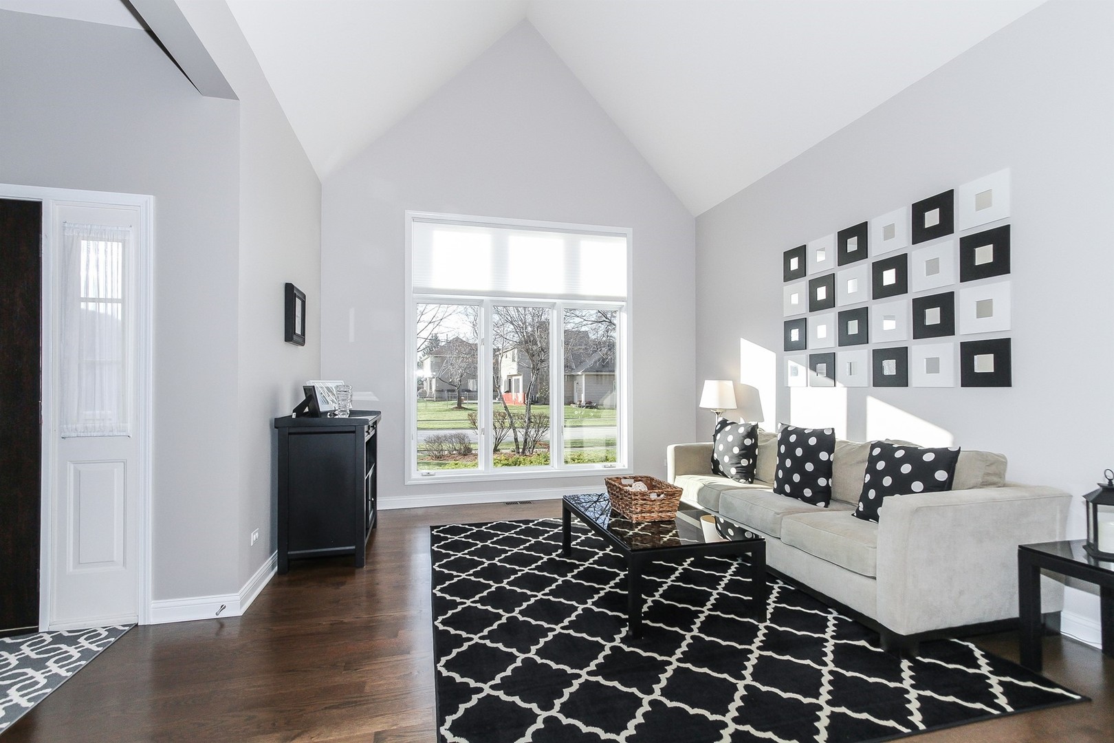 515 Grant Street Roselle, IL 60172 - Photo 4 of 42