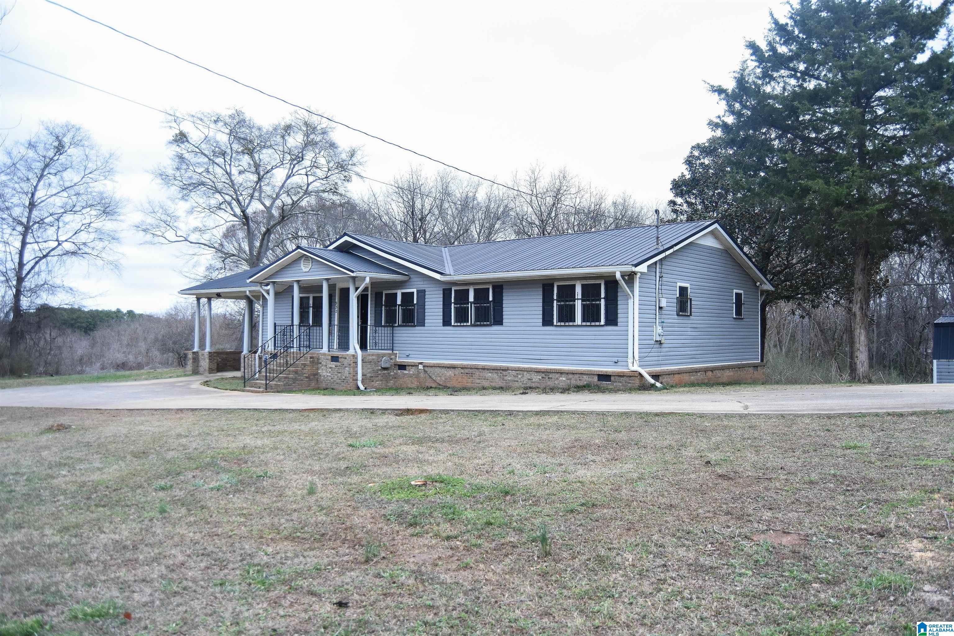 932 Parker Street Anniston, AL 36201 - Photo 3 of 37