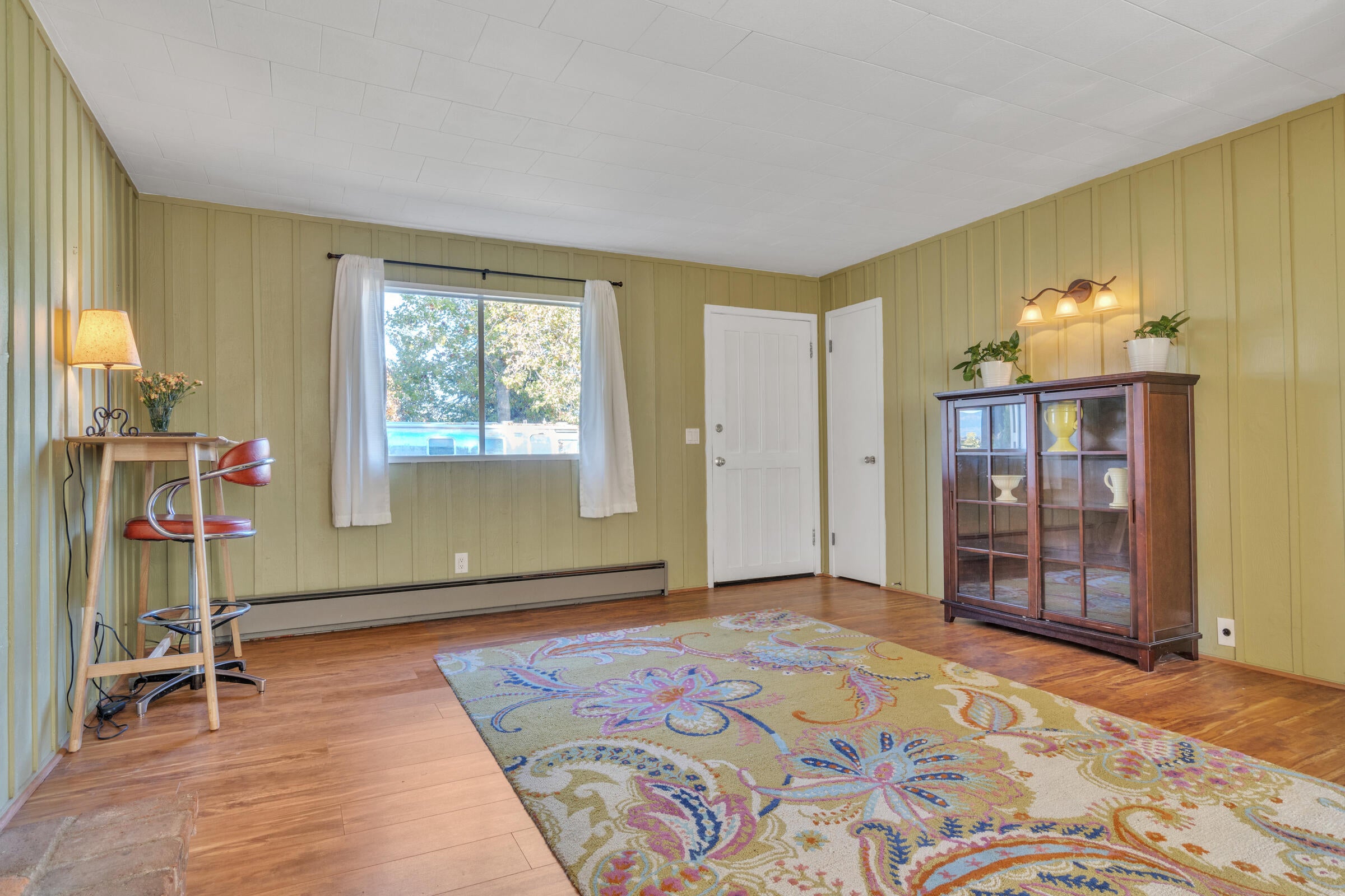 1775 Hull Road Medford, OR 97501 - Photo 29 of 55 Living Room ADU