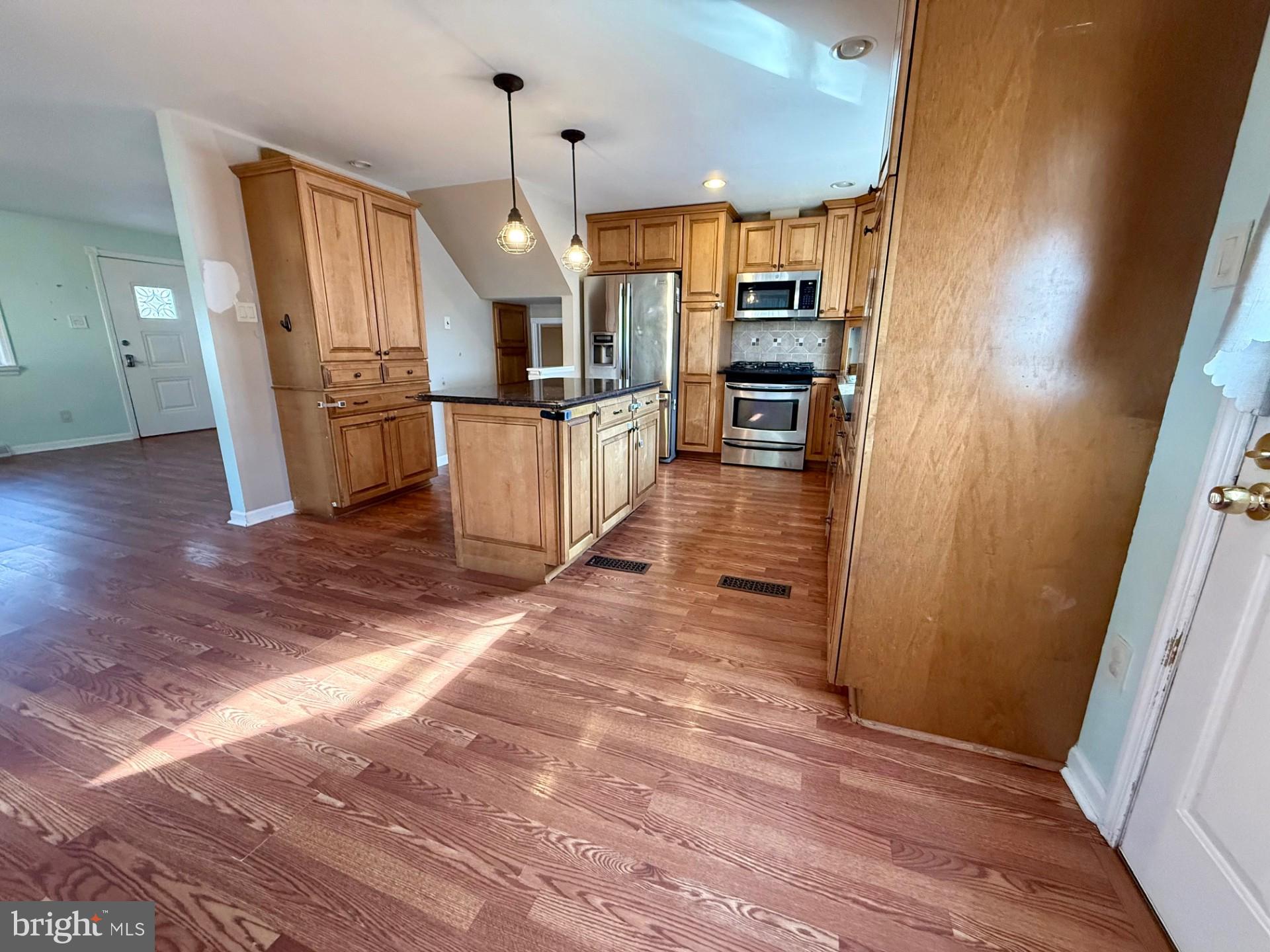 380 Erie Avenue Carneys Point, NJ 08069 - Photo 14 of 40