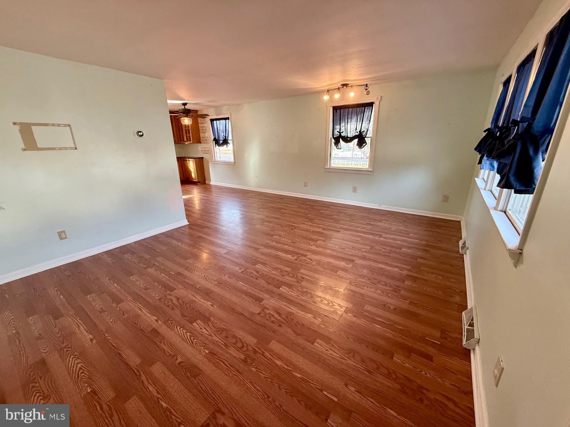 380 Erie Avenue Carneys Point, NJ 08069 - Photo 10 of 40